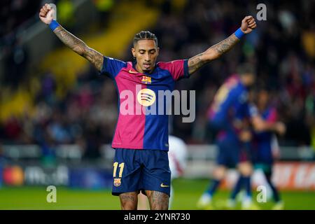 Barcelona, Spanien. November 2024. Während des Spiels der UEFA Champions League spielte der FC Barcelona und Stade Brestois am 26. November 2024 im Stadion Lluis Companys in Barcelona. (Foto: Sergio Ruiz/Imago) Credit: PRESSINPHOTO SPORTS AGENCY/Alamy Live News Stockfoto