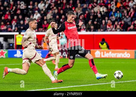 Leverkusen, Deutschland. November 2024. LEVERKUSEN, DEUTSCHLAND - 26. NOVEMBER: Patrik Schick von Bayer 04 Leverkusen schießt in der BayArena am 26. November 2024 in Leverkusen das vierte Tor seiner Mannschaft beim Spiel der UEFA Champions League 2024/25 Phase MD5 zwischen Bayer 04 Leverkusen und dem FC Salzburg. (Foto: Rene Nijhuis/MB Media) Credit: MB Media Solutions/Alamy Live News Stockfoto