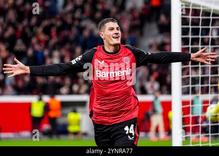 Leverkusen, Deutschland. November 2024. LEVERKUSEN, DEUTSCHLAND - 26. NOVEMBER: Patrik Schick von Bayer 04 Leverkusen feiert das vierte Tor seiner Mannschaft beim Spiel der UEFA Champions League 2024/25 League Phase MD5 zwischen Bayer 04 Leverkusen und dem FC Salzburg am 26. November 2024 in Leverkusen. (Foto: Rene Nijhuis/MB Media) Credit: MB Media Solutions/Alamy Live News Stockfoto