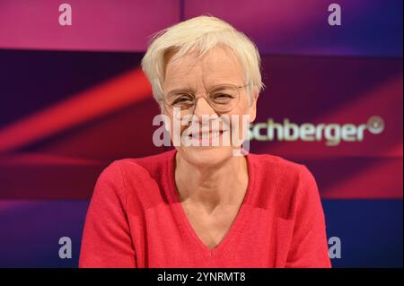 Journalistin Ulrike Herrmann, Wirtschaftskorrespondentin der taz, zu Gast in der ARD Talkshow Maischberger *** Journalistin Ulrike Herrmann, Wirtschaftskorrespondentin der taz, als Gast in der ARD Talkshow Maischberger Stockfoto