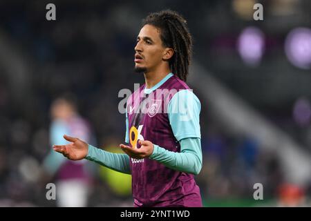 Hannibal Mejbri von Burnley reagiert auf eine Entscheidung während des Sky Bet Championship Matches Burnley gegen Coventry City in Turf Moor, Burnley, Großbritannien, 26. November 2024 (Foto: Craig Thomas/News Images) in, am 27. November 2024. (Foto: Craig Thomas/News Images/SIPA USA) Credit: SIPA USA/Alamy Live News Stockfoto