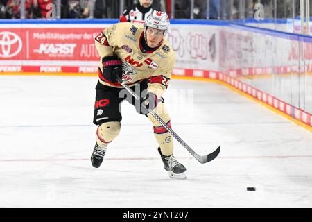 Eishockey DEL - 24/25 - 20. Spieltag: Kölner Haie vs Nürnberg Ice Tigers am 26.11.2024 in der LANXESS Arena in Köln Foto: Osnapix Stockfoto