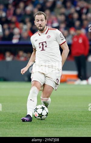 Muenchen, Ger. November 2024. Bild v.l.: Harry Kane (FC Bayern München, 9), 26.11.2024, Fussball, UEFA Champions League, Bayern München - Paris St. Germain, GER, München, Allianz Arena, DFL-VORSCHRIFTEN VERBIETEN DIE VERWENDUNG VON FOTOGRAFIEN ALS BILDSEQUENZEN UND/ODER QUASI-VIDEO. Quelle: HMB Media/Alamy Live News Stockfoto