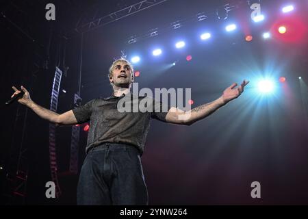 Rom, Italien. November 2024. Mr. Rain tritt während der TOUR 2024 im Palazzo dello Sport in Rom, Italien, am 26. November 2024 auf. (Foto: Domenico Cippitelli/NurPhoto) Credit: NurPhoto SRL/Alamy Live News Stockfoto