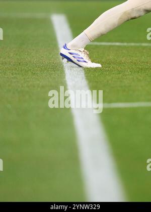 München, Deutschland. November 2024. Manuel NEUER, Torhüter FCB 1 beim warm-up in der Liga Phase MD5 Spiel FC BAYERN MÜNCHEN - PARIS SG 1-0 Fußball UEFA Champions League in der Saison 2024/2025 in München, 26. November 2024, FCB, 5. Spieltag, München Fotograf: ddp Images/STAR-Images Credit: ddp Media GmbH/Alamy Live News Stockfoto