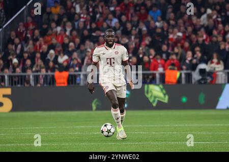 München, Deutschland. November 2024. Dayot Upamecano (FC Bayern München, #02), GER, FC Bayern München (FCB) gegen Paris Saint Germain (PSG), Fussball, UEFA Champions League, 5. Spieltag, Spielzeit 2024/2025, 26.11.2024, Foto: Eibner-Pressefoto/Jenni Maul Credit: dpa/Alamy Live News Stockfoto