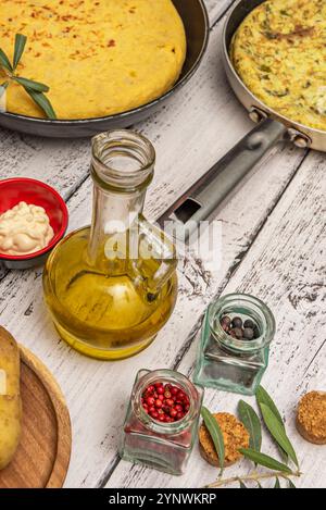 Omelette Kartoffeln ein sehr beliebtes Produkt, das in fast jeder Bar oder Restaurant des Landes zu finden ist Stockfoto