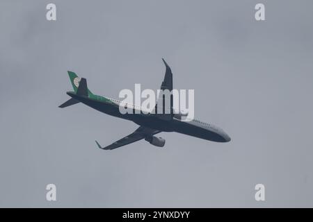 Chiangmai, Thailand - 16. Juli 2024: B-16219 Airbus A321 von EvaAir. Fahren Sie vom Flughafen Chiangmai nach taipei Taiwan. Stockfoto