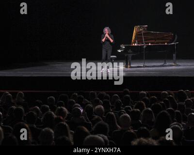 Giovanni Allevi während GIOVANNI ALLEVI - PIANO SOLO TOUR 2024, italienisches Sängermusikkonzert in Verona, Italien, 25. November 2024 Stockfoto