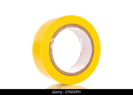 Eine Rolle Isolierband, Nahaufnahme, isoliert auf weißem Hintergrund. Stockfoto