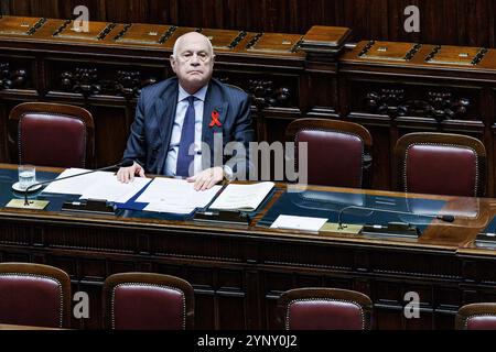 Roma, Italien. November 2024. IL ministro della Giustizia Carlo Nordio durante il Fragestunde alla Camera dei deputati, Roma, Mercoled&#xec;, 27. November 2024 (Foto Roberto Monaldo/LaPresse) Justizminister Carlo Nordio während der Fragestunde in der Abgeordnetenkammer in Rom, Mittwoch, 27. November 2024 (Foto: Roberto Monaldo/LaPresse) Credit: LaPresse/Alamy Live News Stockfoto