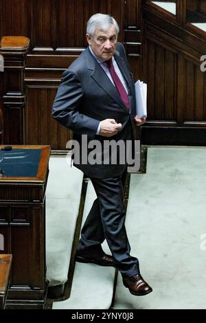 Roma, Italien. November 2024. IL ministro degli Esteri Antonio Tajani durante il Fragestunde alla Camera dei deputati, Roma, Mercoled&#xec;, 27. November 2024 (Foto Roberto Monaldo/LaPresse) Außenminister Antonio Tajani während der Fragestunde in der Abgeordnetenkammer in Rom, Mittwoch, 27. November 2024 (Foto: Roberto Monaldo/LaPresse) Credit: LaPresse/Alamy Live News Stockfoto