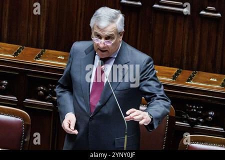 Roma, Italien. November 2024. IL ministro degli Esteri Antonio Tajani durante il Fragestunde alla Camera dei deputati, Roma, Mercoled&#xec;, 27. November 2024 (Foto Roberto Monaldo/LaPresse) Außenminister Antonio Tajani während der Fragestunde in der Abgeordnetenkammer in Rom, Mittwoch, 27. November 2024 (Foto: Roberto Monaldo/LaPresse) Credit: LaPresse/Alamy Live News Stockfoto