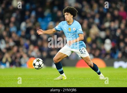 Rico Lewis von Manchester City während der UEFA Champions League, Liga-Stadion im Etihad Stadium, Manchester. Bilddatum: Dienstag, 26. November 2024. Stockfoto