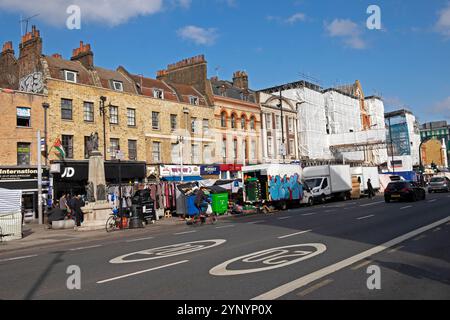 Whitechapel Road in East London E1 England Großbritannien Großbritannien 2024 KATHY DEWITT Stockfoto