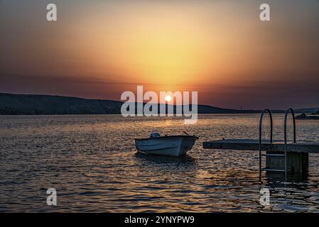 Sonnenuntergang über der adria in Coratia Stockfoto