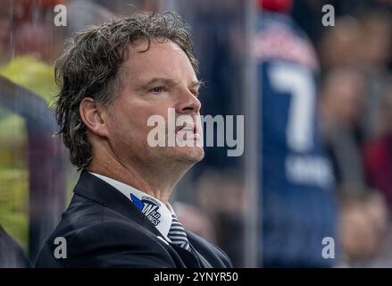 Tim Kehler (Co-Trainer, Schwenninger Wild Wings) / Porträt / Porträt. GER, EHC Red Bull München vs. Schwenninger Wild Wings, Eishockey, DEL, 20. Spieltag, Saison 2024/2025, 26.11.2024. Foto: Eibner-Pressefoto/Heike Feiner Stockfoto