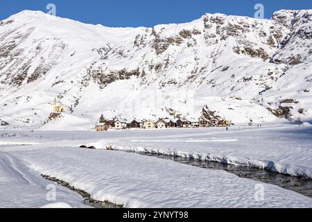 Winterlandschaft der Riale-Ebene im Formazza-Tal Stockfoto