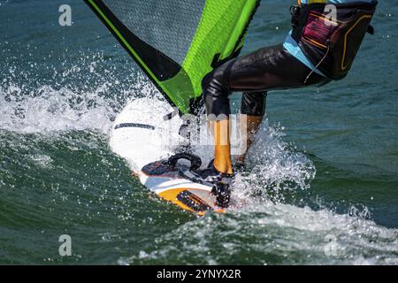 Detail eines Windsurfers Stockfoto