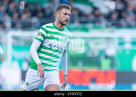 Fürth, Deutschland 23. November 2024: 2. Liga - 2024/2025 - SpVgg Greuther Fürth vs. Karlsruher SC im Bild: Dennis Srbeny (Fürth) /// DFL-Vorschriften verbieten jede Verwendung von Fotografien als Bildsequenzen und/oder Quasi-Video /// Stockfoto