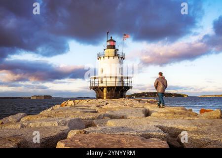 Malerisches Spring Point Ledge Lighthouse und Breakwater bei Sunset Portland Maine, New England, USA Stockfoto