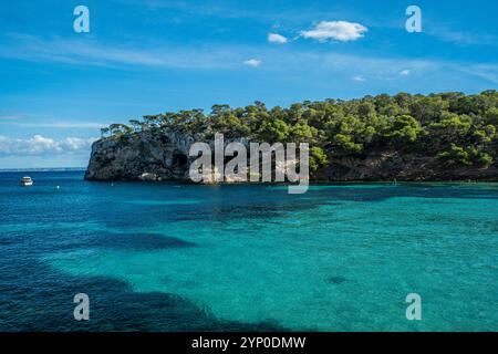 Der Portals Vells ist ein kleiner Sandstrand im Südwesten der Insel, der als einer der 20 besten Strände Mallorcas gilt. Stockfoto