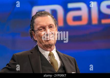 Maischberger am 27. November 2024 aus Köln. Im Bild der Schriftsteller Martin Suter. Themen in der Talkrunde waren Trump und die damit verbundenen wirtschafts-politische Veränderungen sowie die Entwicklung der Debattenkultur. Köln Nordrhein-Westfalen Deutschland *** Maischberger am 27. November 2024 aus Köln im Bild des Schriftstellers Martin Suter Themen in der Talkrunde waren Trump und die damit verbundenen wirtschaftlichen und politischen Veränderungen sowie die Entwicklung der Debattenkultur Köln Nordrhein-Westfalen Deutschland Stockfoto