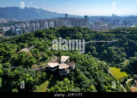 Fuzhou, China, 27. November 2024. Die Wintersonne ist warm und die Landschaft ist wunderschön in Fuzhou City, Chinas Provinz Fujian, 27. November 2024. Quelle: Wang Dongming/China News Service/Alamy Live News Stockfoto