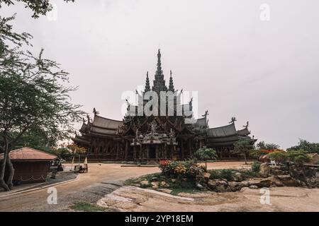 Der Holztempel oder Wat Sanctuary of Truth Tempel in der Stadt Pattaya in der Provinz Chonburi in Thailand, Thailand, Pattaya, schöne hölzerne B Stockfoto