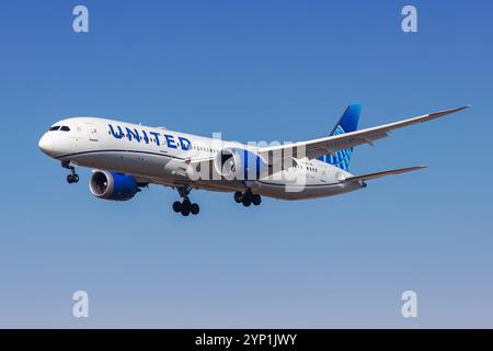 Los Angeles, USA - 10. Oktober 2024: United Airlines Boeing 787-9 Dreamliner Flugzeug am Los Angeles International Airport in der USA Stockfoto