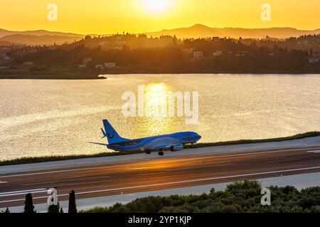 Korfu, Griechenland - 7. Juni 2024: TUI Boeing 737-800 Flugzeug am Flughafen Korfu in Griechenland. Stockfoto