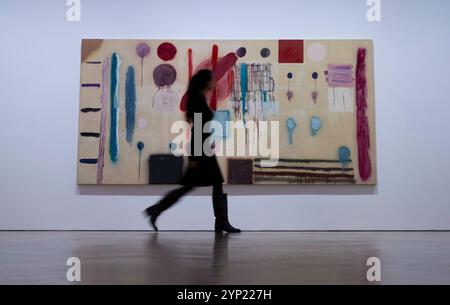 Thaddaeus Ropac, London, Großbritannien. November 2024. Joan Snyder: Body & Soul (28. November 2024-2, Februar 2025), eine Einzelausstellung des abstrakten Werkes des amerikanischen Künstlers. Joan Snyder (* 1940) ist ein MacArthur Fellow, ein Guggenheim Fellow und ein National Endowment for the Arts Fellow. Bild: Joan Snyder. Ganze Segmente, 1970. Quelle: Malcolm Park/Alamy Live News Stockfoto