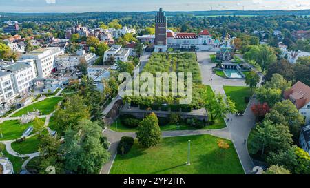 Luftaufnahme der Matthildenhöhe, UNESCO-Weltkulturerbe, Darmstadt, Hessen, Deutschland, Europa Stockfoto