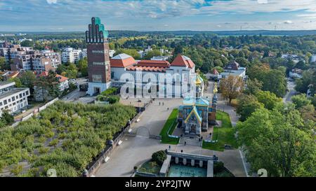 Luftaufnahme der Matthildenhöhe, UNESCO-Weltkulturerbe, Darmstadt, Hessen, Deutschland, Europa Stockfoto