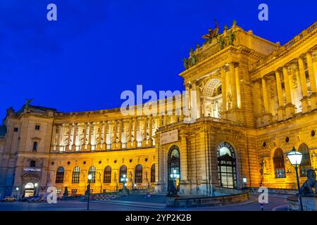 Hofburg in der Abenddämmerung, UNESCO-Weltkulturerbe, Wien, Österreich, Europa Stockfoto