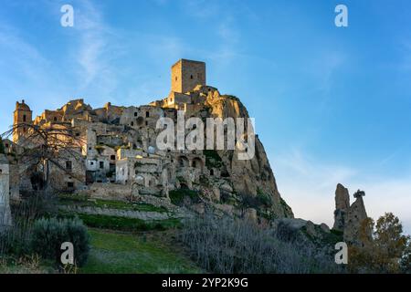 Von der Bevölkerung verlassene Geisterstadt Craco in Süditalien, Basilicata, Italien, Europa Stockfoto