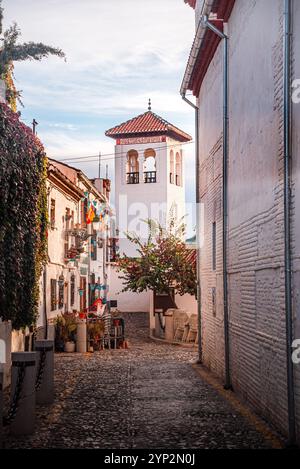 Am frühen Morgen Straßen von Albaicin in der Altstadt von Granada, in der Nähe von Mirado San Nicolas, Granada, Andalusien, Spanien, Europa Stockfoto