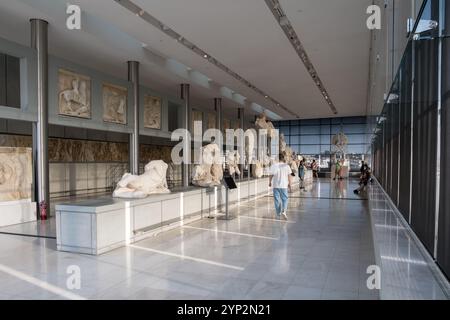 Architektonische Details des Akropolis-Museums, eines archäologischen Museums im historischen Zentrum von Athen, Griechenland, Europa Stockfoto