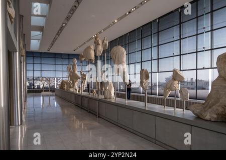 Architektonische Details des Akropolis-Museums, eines archäologischen Museums im historischen Zentrum von Athen, Griechenland, Europa Stockfoto