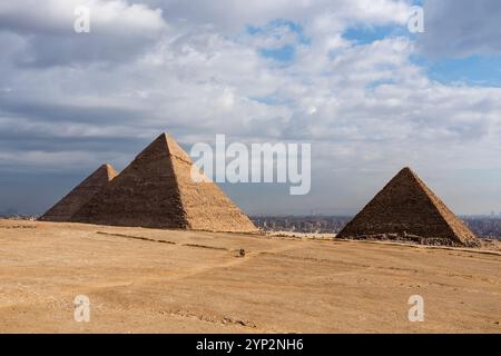 Die Pyramiden von Cheops, Chephren und Mykerinos, UNESCO-Weltkulturerbe, Gizeh, Ägypten, Nordafrika, Afrika Stockfoto