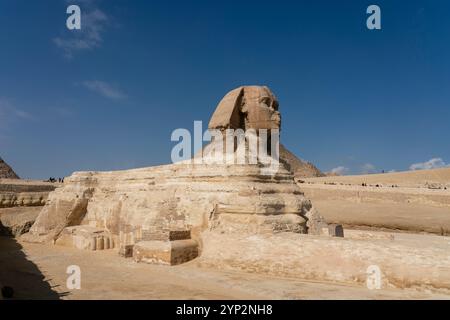 Die große Sphinx am Pyramidenkomplex, UNESCO-Weltkulturerbe, Gizeh, Ägypten, Nordafrika, Afrika Stockfoto