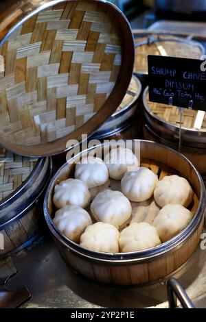 Verschiedene Dim Sum in Bambus Dampfschale, Ho Chi Minh City, Vietnam, Indochina, Südostasien, Asien, Asien Stockfoto