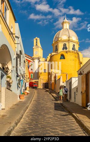 Blick auf die Kirche Santa Maria delle Grazie, Procida, Phlegräische Inseln, Golf von Neapel, Kampanien, Süditalien, Italien, Europa Stockfoto