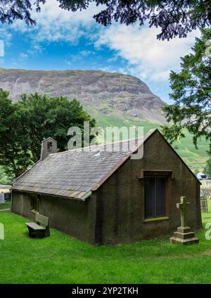 St Olafs Church in Wasdale Head, Englands kleinste Pfarrkirche. Cumbria, Großbritannien. Stockfoto