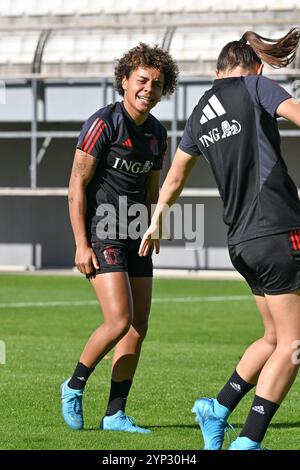 Kassandra Missipo (23) aus Belgien, die während des MD-1-Trainings am Matchday am 28 2024 . November in Antalya, Türkei, einen Tag vor einem Spiel zwischen den Nationalmannschaften der Ukraine und Belgiens, die Roten Flammen beim zweiten Play-off des UEFA-Qualifikationswettbewerbs für Frauen 2023-24 genannt wurden . FOTO SPORTPIX | David Catry Stockfoto