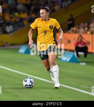 Brisbane, Australien. November 2024, Caitlin Foord während des internationalen Freundschaftsspiels, Australien gegen Brasilien. Quelle: Kleber Osorio/Alamy Live News Stockfoto