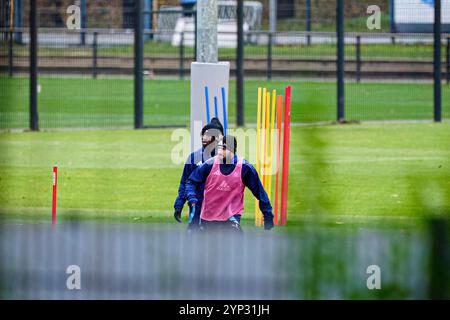 Hamburg, Deutschland. November 2024. Levin Oeztunali (Hamburger SV, #21) GER, Training Hamburger SV, Fussball, 2. Bundesliga, Saison 2024/2025, 28.11.2024 Foto: Eibner-Pressefoto/Marcel von Fehrn Credit: dpa/Alamy Live News Stockfoto