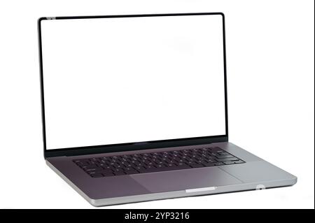 Metall-Laptop mit offenem Bildschirm isoliert auf weißem Studiohintergrund Stockfoto