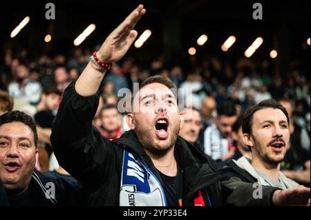 Madrid, Espagne. November 2024. Fans während des Fußballspiels der UEFA Champions League, League Phase MD4 zwischen Real Madrid CF und AC Milan am 5. November 2024 im Santiago Bernabeu Stadion in Madrid, Spanien - Foto Matthieu Mirville/DPPI Credit: DPPI Media/Alamy Live News Stockfoto