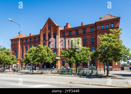 Allgemeine Ansicht des Hauptbahnhofs von Malmö in Malmö, Schweden, an einem sonnigen Sommertag. Stockfoto